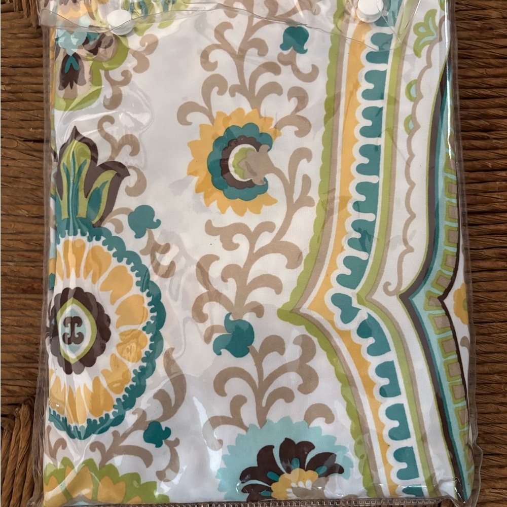 Intelligent Design Multicolor Shower Curtain NWOT - Picture 2 of 2